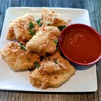 Đậu hũ non tẩm bột chiên giòn với sốt mận tại Saigon Vegan, Garden Grove, CA
