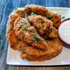 Nấm chiên giòn tẩm bột, dùng kèm sốt tỏi aioli — món bán chạy nhất tại Saigon Vegan, Garden Grove, CA
